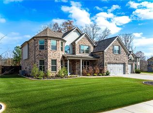 5381 Front Runner Ct, Sugar Hill, GA 30518