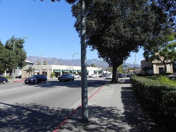 4th image of 915 N Orange Grove Blvd