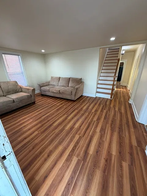 4 bed, 1506 sqft, $2,800 — Photo 2