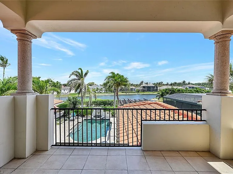 2052 Isla Vista Ln — Photo 33