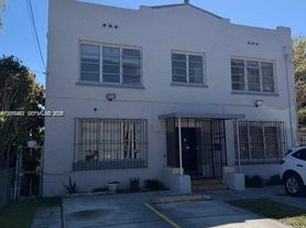 2368 NW 3rd St, Miami, FL