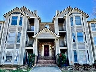 1st image of 6238 Rosecroft Dr