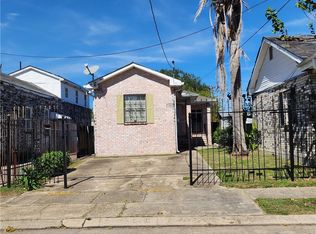 1563 Lafreniere St, New Orleans, LA 70122