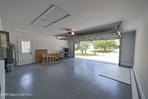 5th image of 863 Highland Ave NW