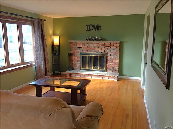 3rd image of 4141 Birchwood Dr N