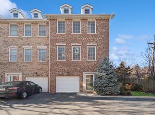 1663 Church St, Evanston, IL 60201