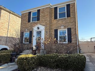 5749 S Nordica Ave, Chicago, IL 60638