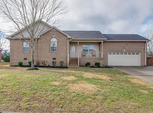 5025 Summit Dr, Greenbrier, TN 37073
