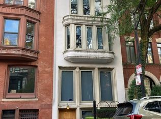 29 E Scott St, Chicago, IL 60610