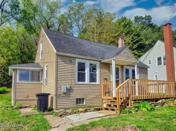 209 Melody Ln, Lock Haven, PA 17745
