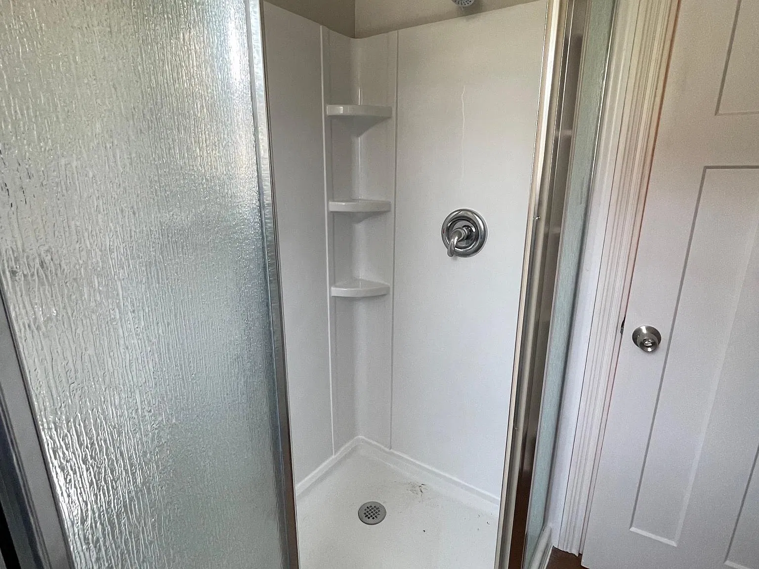 Studio, 600 sqft, $650 — Photo 3