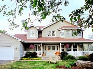 169 Taylor St, Granby, MA 01033
