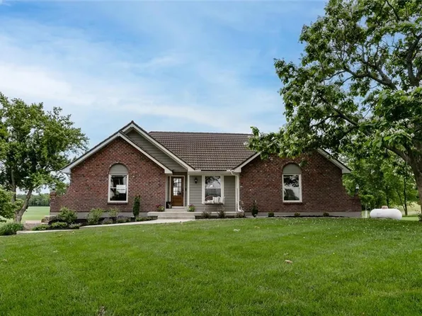 21385 Nall Ave, Bucyrus, KS 66013