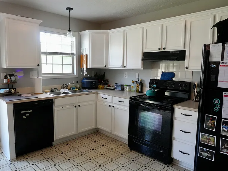 2100 Stonewood Ln — Photo 6