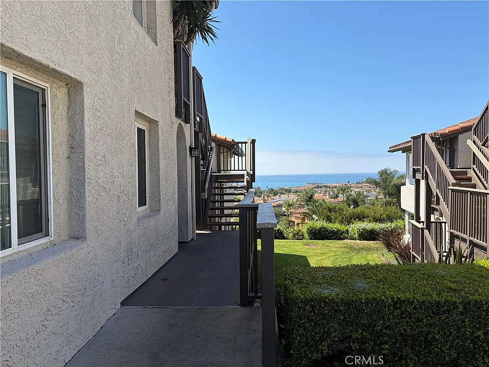 38 Corniche Dr #B