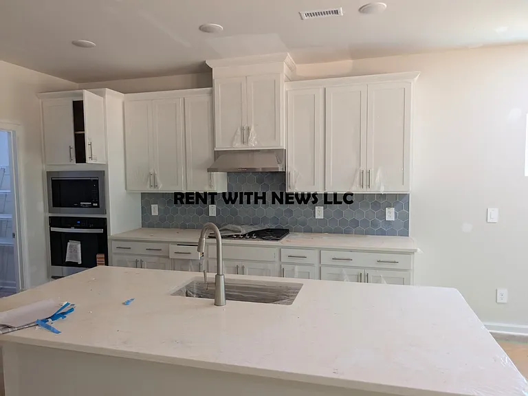 308 Karlov Rd #350 — Photo 6
