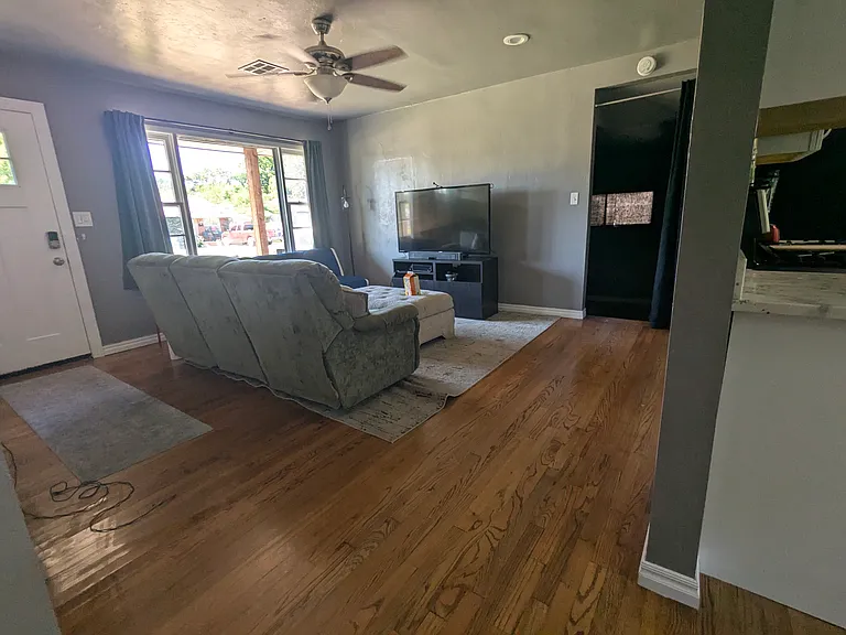 715 NW 89th St — Photo 5