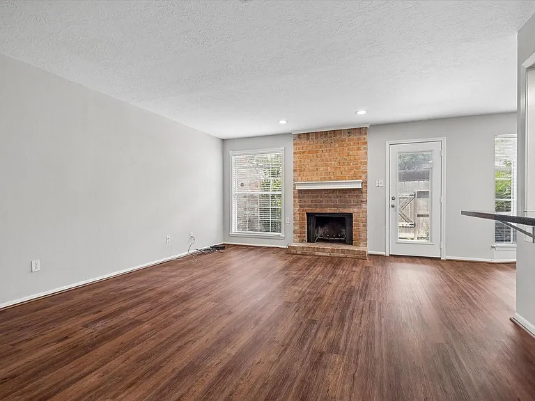 14201 Misty Meadow Ln — Photo 18