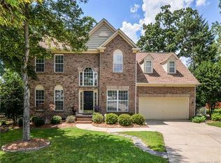 5900 Mayapple Ln, Charlotte, NC 28269