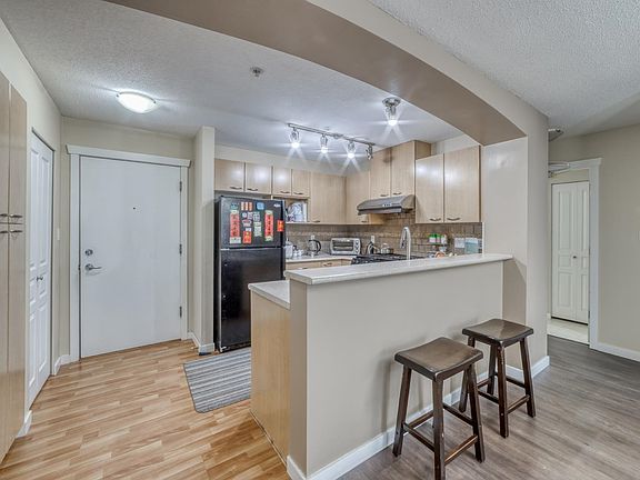 2nd image of 2958 Silver Springs Blvd #314