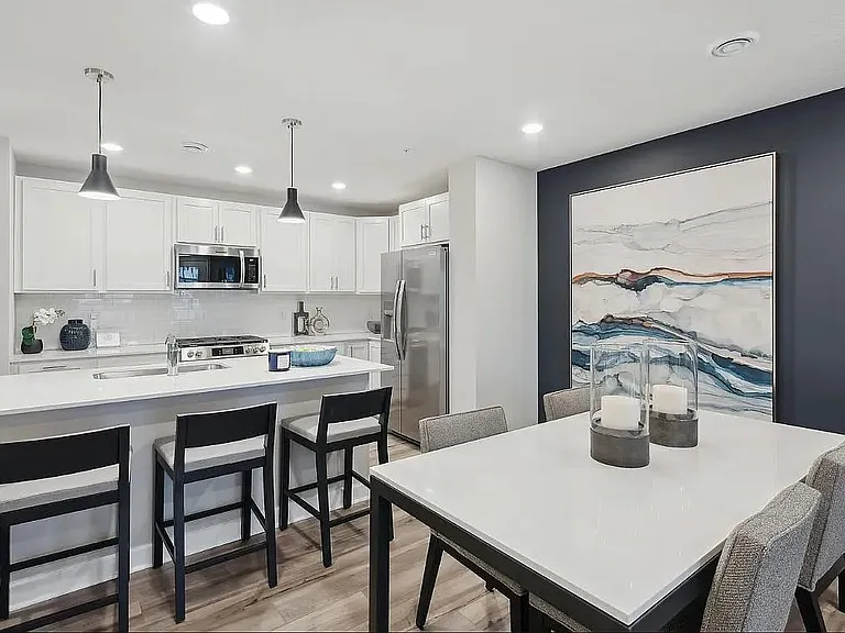 For Rent: $2,600 (3 beds, 3 baths, 1,782 Square Feet) - Dinning area + Kitchen