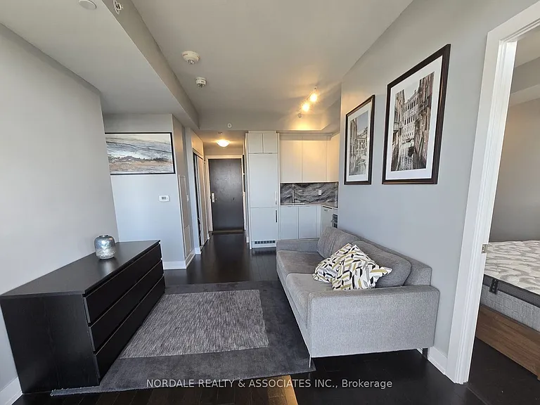 181 Bedford Rd #1501 — Photo 13