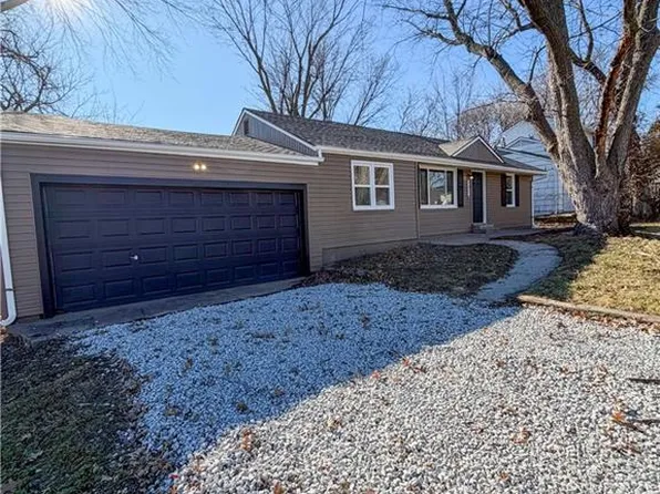 4823 NE 46th St, Kansas City, MO 64117