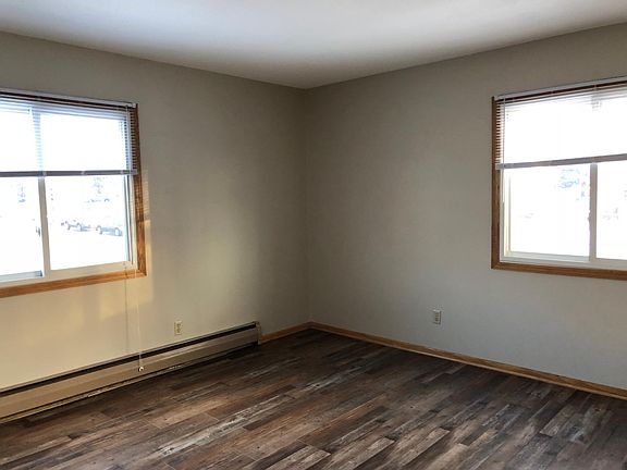 3rd image of 1955 Marshall Ave APT 7