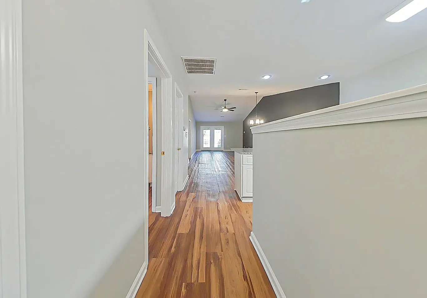 2 bed, 1092 sqft, $1,450 — Photo 3