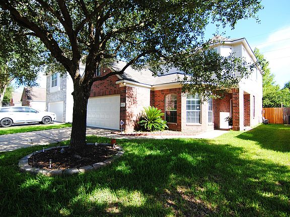 3rd image of 19425 Maywood Falls Cir