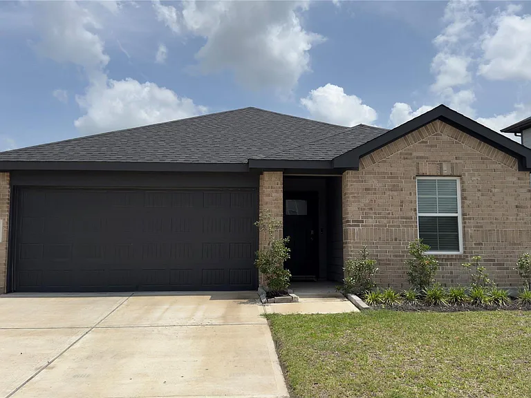 7834 Calabria Dr — Photo 1