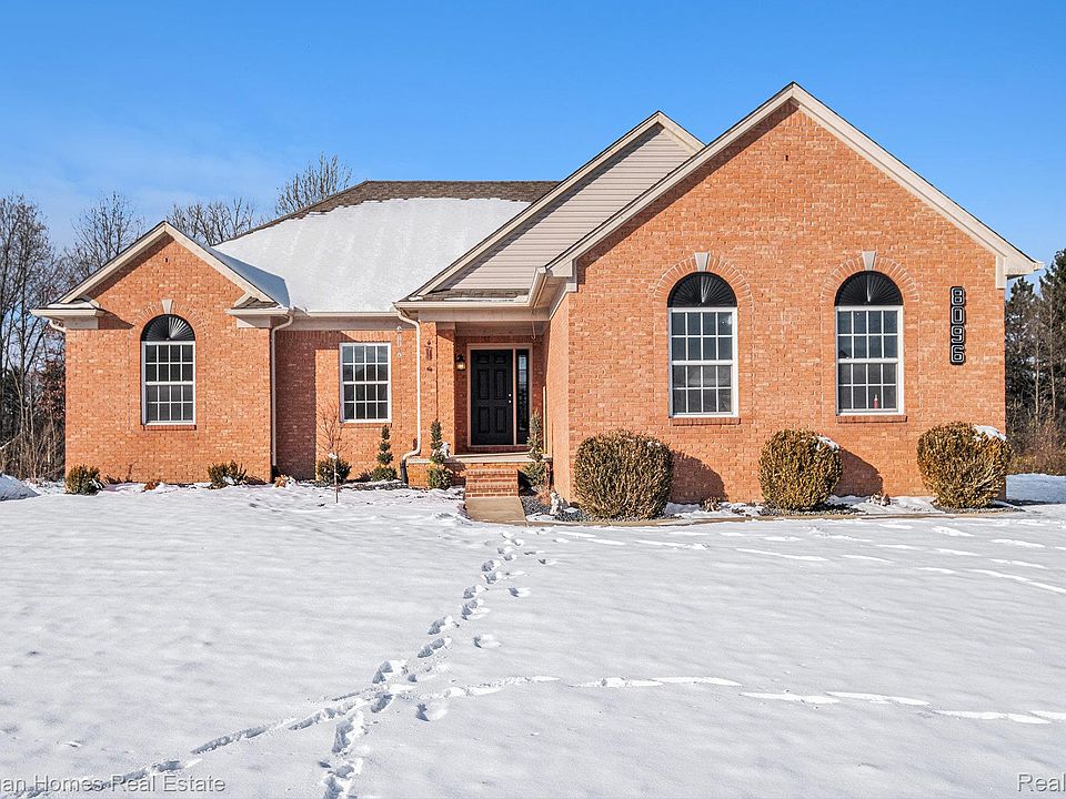 1st image of 8096 Peninsula Cir