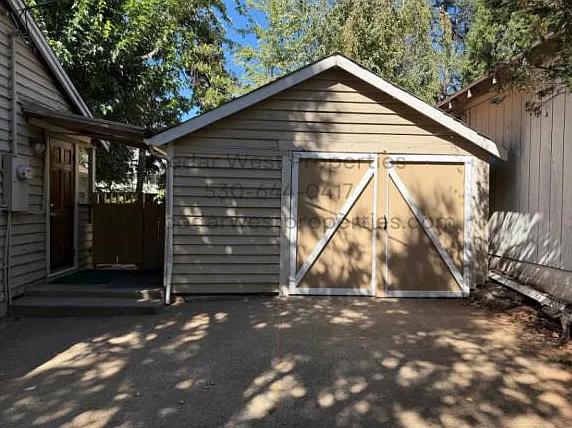 3997 Harris Rd — Photo 2