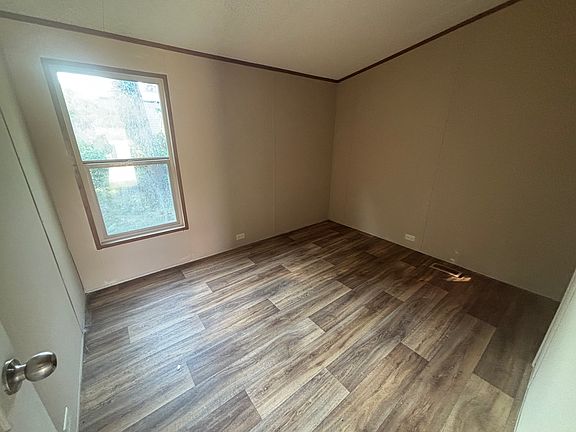 5th image of 142 Jones Acres Dr