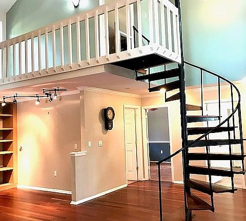 Stairs/upstairs landing