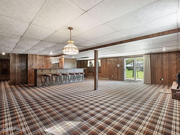 5th image of 407 Windridge Ct
