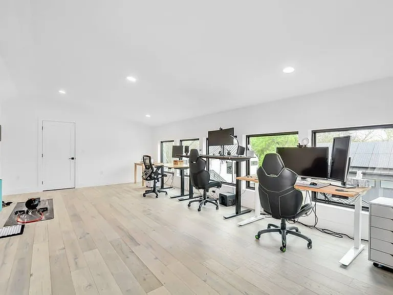 1710 Nash Ave — Photo 13