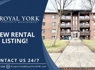 650 Cameron Ave #202, Windsor, ON N9B1Z1