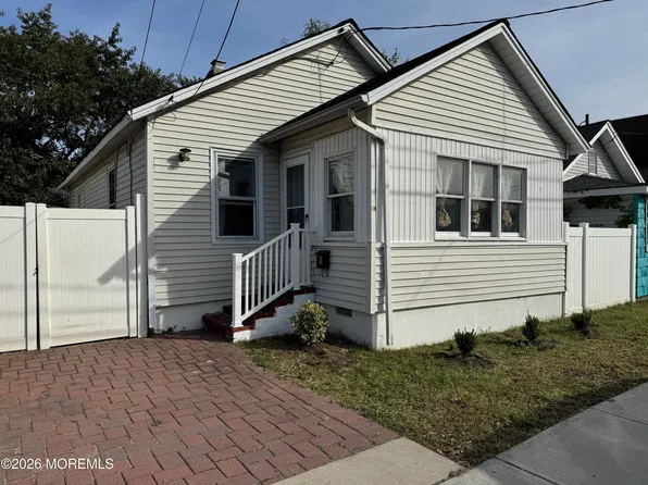 16 Randall Pl, Keansburg, NJ 07734