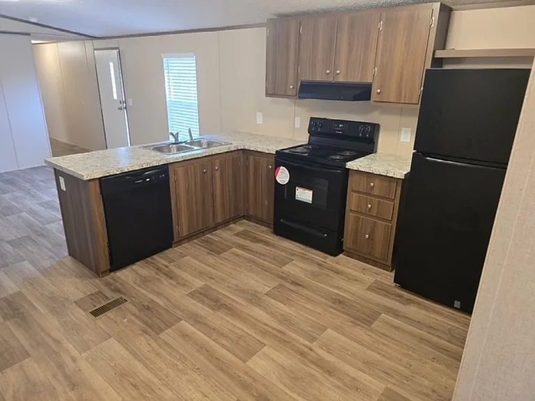 128 Lancelot Cir — Photo 3