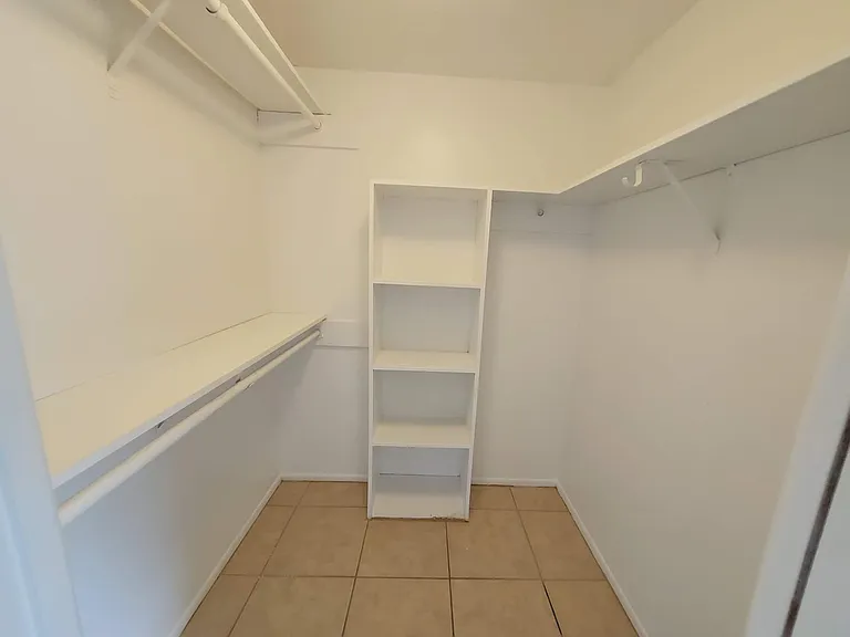 6916 Brentford Rd — Photo 11