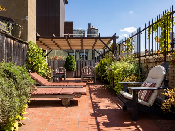 210 West 90th Street image 15 of 18