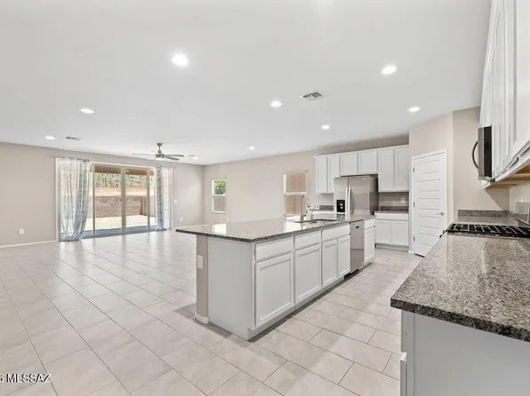 10188 N Desert Tea Dr, Marana, AZ 85653