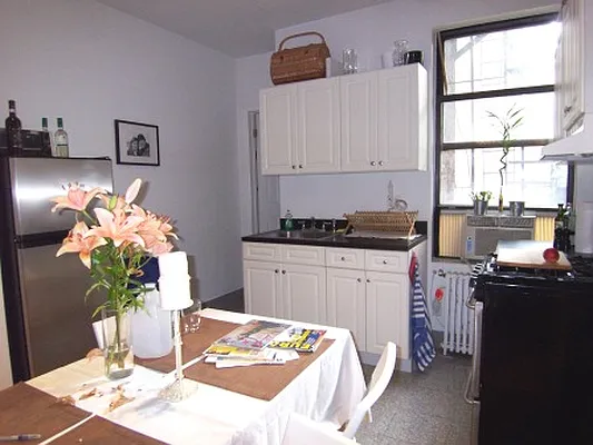 Rented by Friedman Roth Realty | media 9