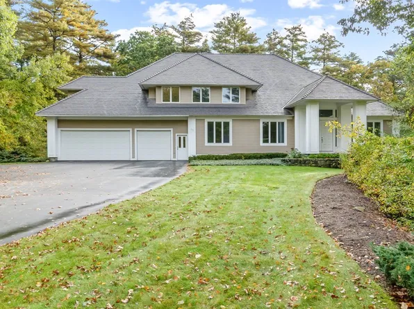 29 Hawk Hill Ln, Ipswich, MA 01938