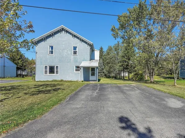 14 Palmer Ave, Delevan, NY 14042