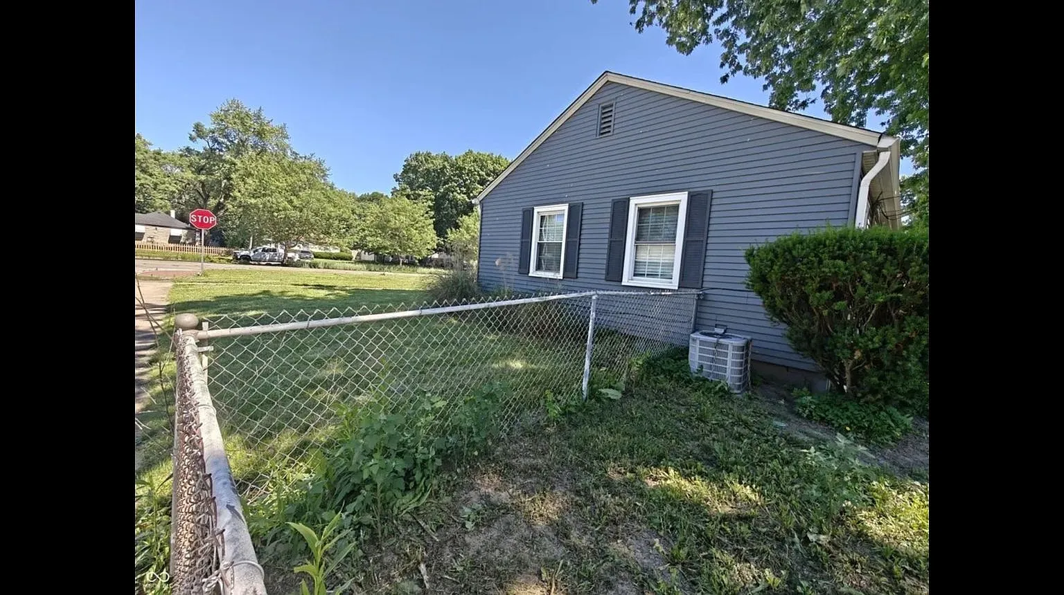 1942 Emerson AVE — Photo 3