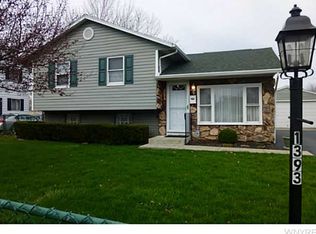 1393 102nd St, Niagara Falls, NY 14304