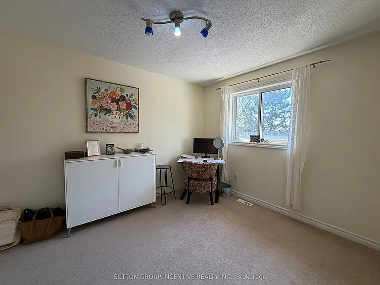 Shaina Ct — Photo 22