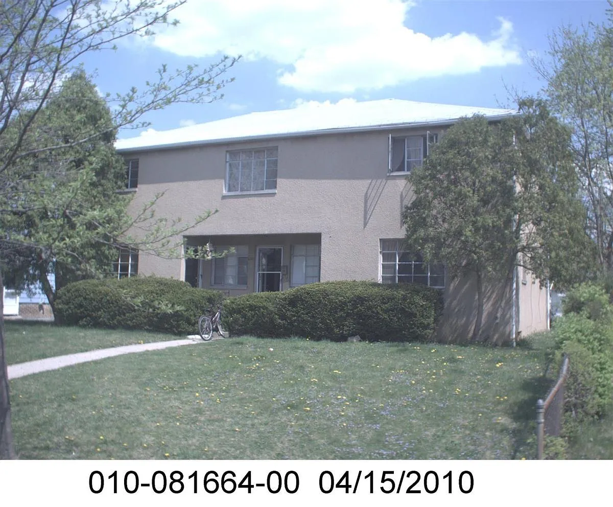 Wrexham Ave photo 1